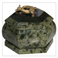 Шкатулки и ларцы